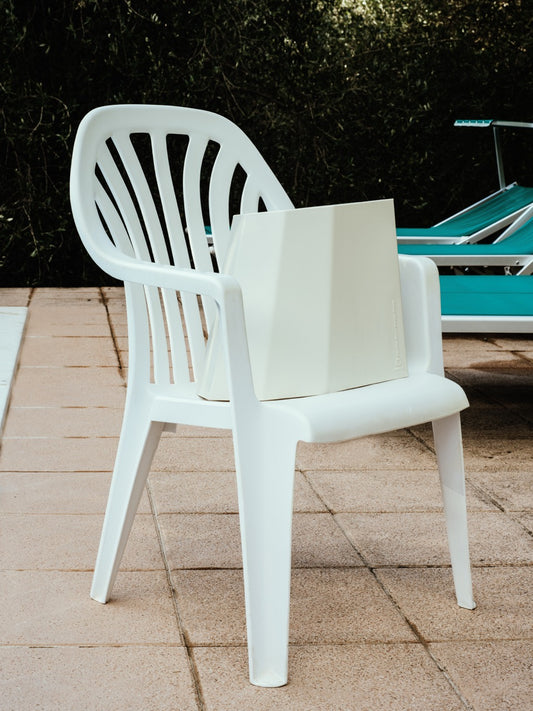 Arnoldino Stool - White Ivory